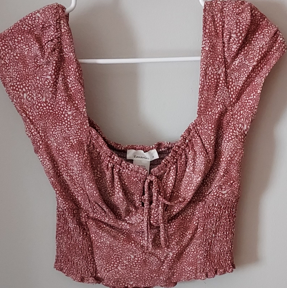 URBAN ROMANTICS Smocked Floral Crop Top Keyhole Tie Neckline Size Medium
